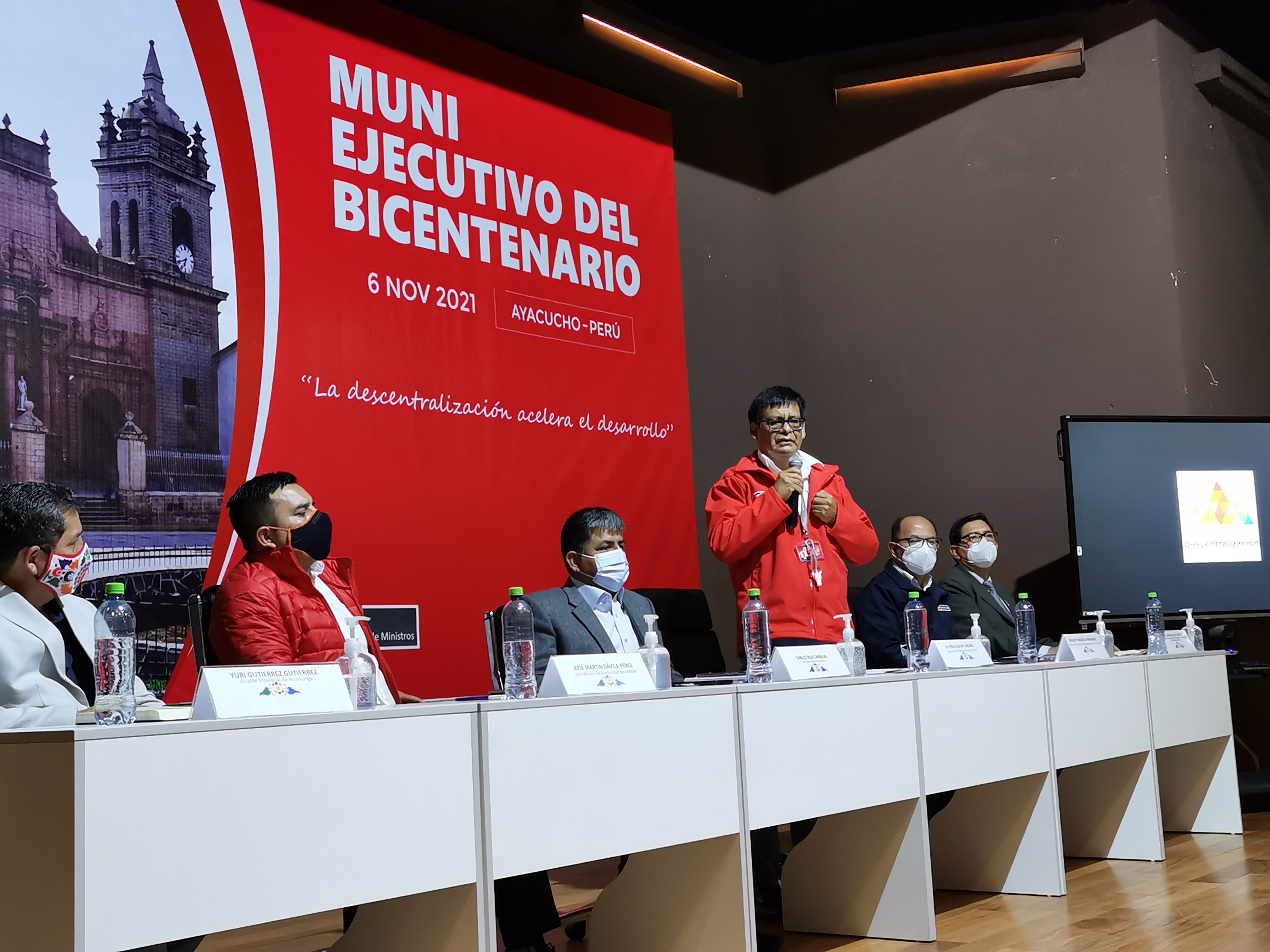 EJECUTIVO GARANTIZA APOYO A LOS ALCALDES PROVINCIALES Y DISTRITALES DE LA REGIÓN AYACUCHO