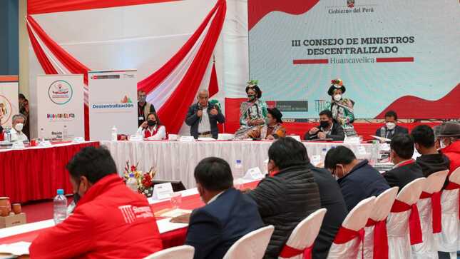 Premier Aníbal Torres anunció el relanzamiento de la Agencia Regional de Desarrollo de Huancavelica para atender obras y servicios
