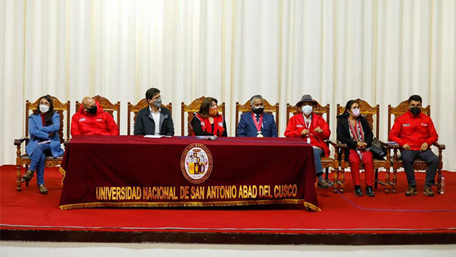EJECUTIVO INSTALA MESAS TÉCNICAS DE DIÁLOGO EN EL CUSCO, PREVIO AL CONSEJO DE MINISTROS DESCENTRALIZADO EN ESA REGIÓN
