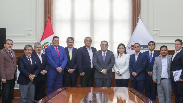 Premier Alberto Otárola: “Gobierno trabaja en intensa plataforma de diálogo y agendas regionales, garantizando la seguridad de los peruanos”