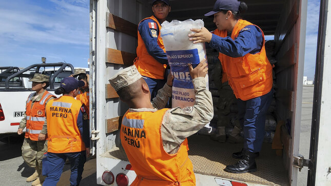 Premier Otárola pide a los alcaldes utilizar presupuesto y ejecutar acciones tras emergencias