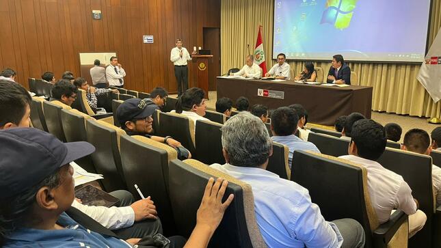 Gobierno traslada cerca de 30 toneladas de ayuda humanitaria para damnificados por lluvias en Áncash