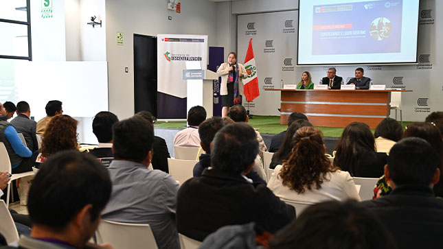 Dictarán curso sobre Gestión Pública a las autoridades y funcionarios de las municipalidades de Ica y Junín