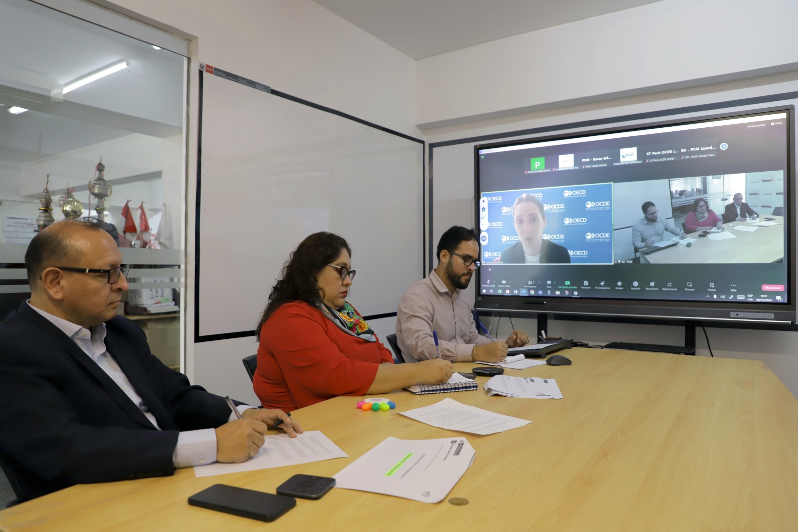 Secretaría de Descentralización de la PCM sostiene reunión con la coordinadora del Proceso de adhesión del Perú al Comité de Políticas para el desarrollo regional de la OCDE