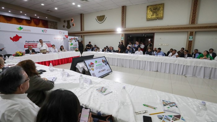 Premier Adrianzén invoca a Gobiernos regionales a consolidar reactivación económica para una mayor distribución de recursos a nivel nacional